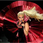 Леди Гага отменила тур из-за операции на бедре